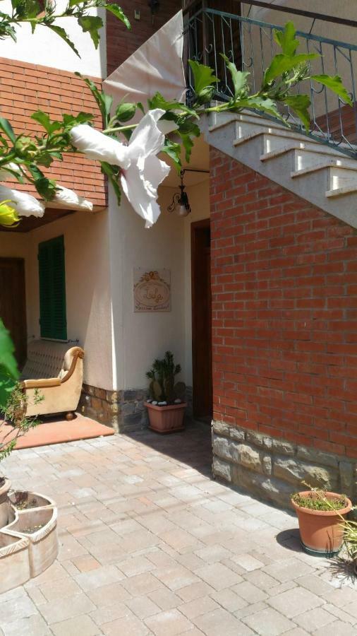 Locazione Turistica Casa Vacanza Lola Кастильон-Фьорентино Экстерьер фото